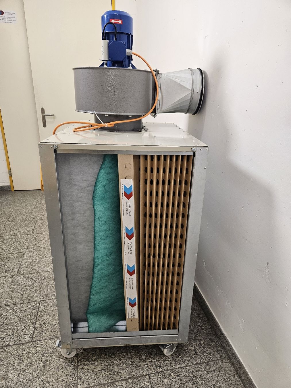 Purificatori d'aria: Absaugwand, Spritzwand Absauganlagen bis 2500m3/h – Usato da Regensdorf venduto da Zem003 3