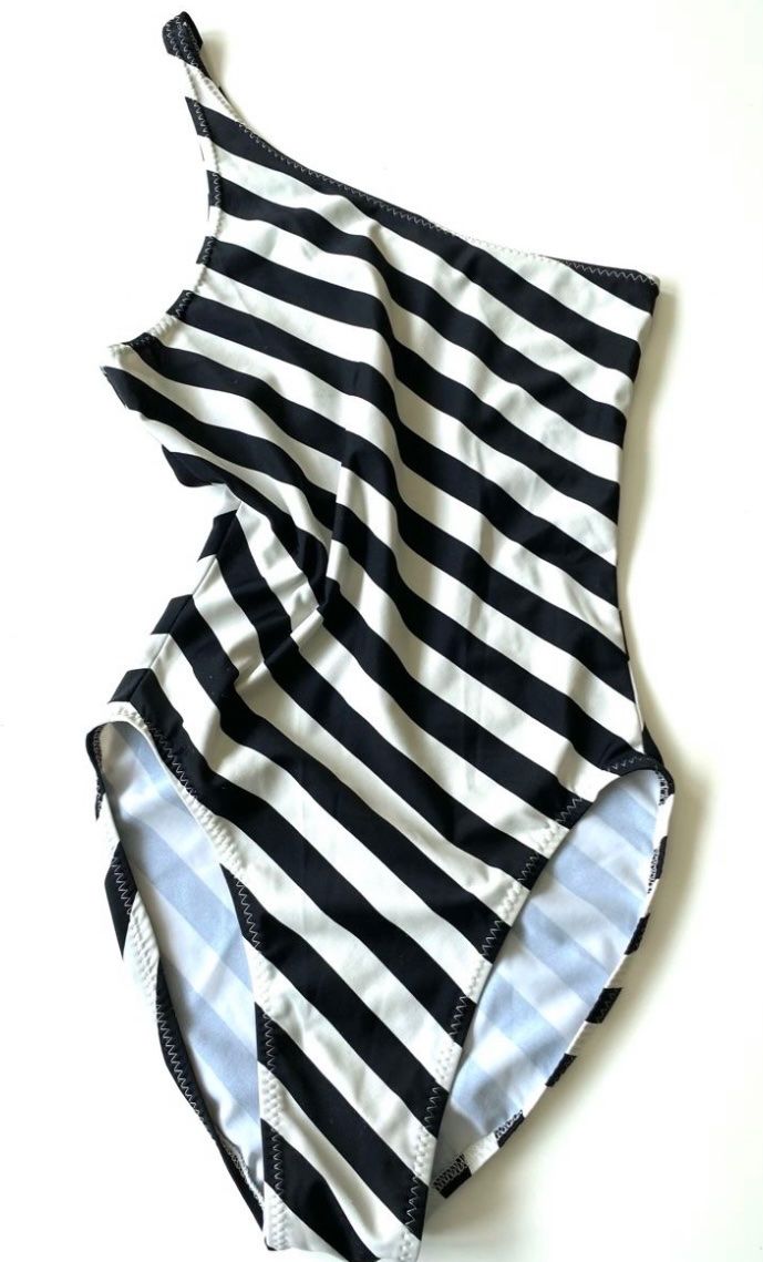 Badekleider & Bikinis: norma kamali 90s swimsuit 36  / 38 – Gebraucht aus adliswil von PRELOVED_ 2