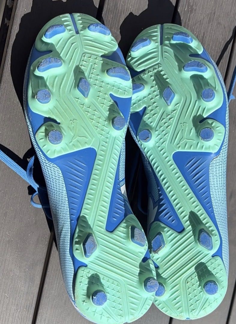 Puma Scarpe per ragazzi: Fussballschuhe Gr 41 – Usato da aathal-seegräben venduto da buy-and-bye 1
