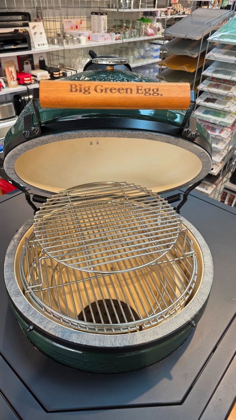 Big Green Egg Grils: Big Green Egg Large - Eck-Kombination mit Schrank – Neuf (Voir description) à Solothurn par Chuchilade 1
