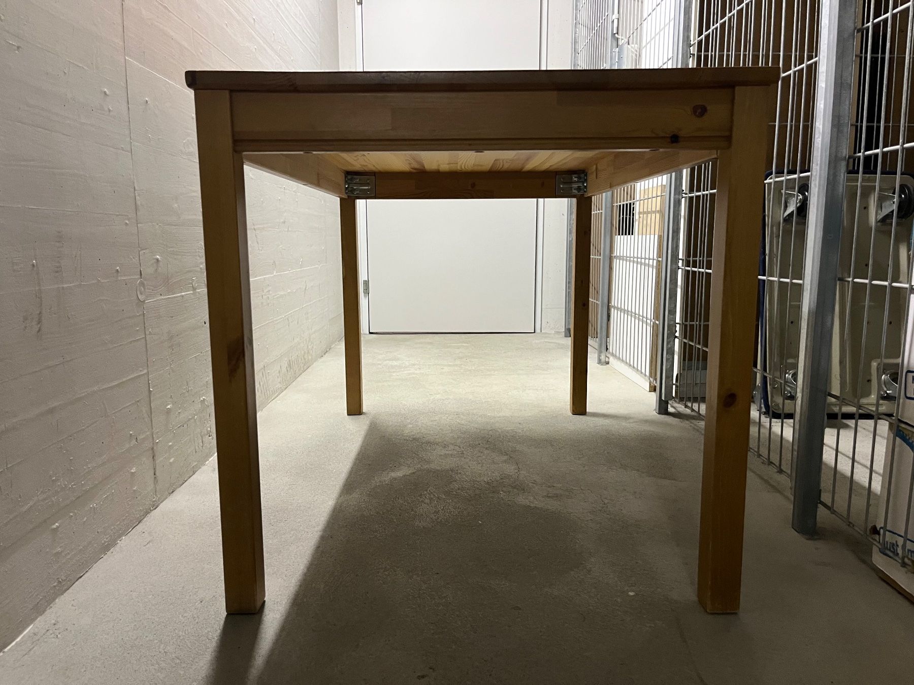 Tables: Holztisch – D'occasion à Uster par fer_w7vz 3