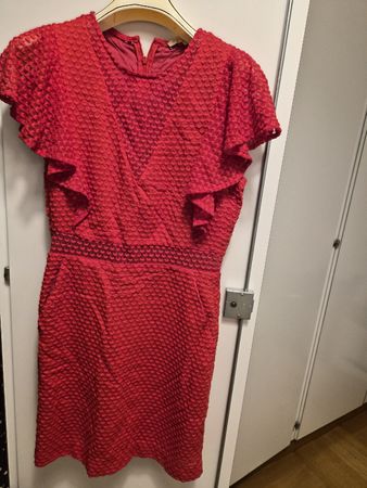 Robe Maje rouge taille 2 état neuf