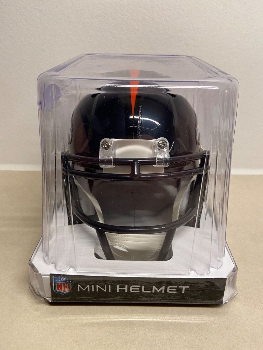 NFL Abiti antichi: Denver Broncos Mini Helmet Speed – Nuovo e nell'imballaggio originale da Muttenz venduto da US_Sport_Schweiz 1