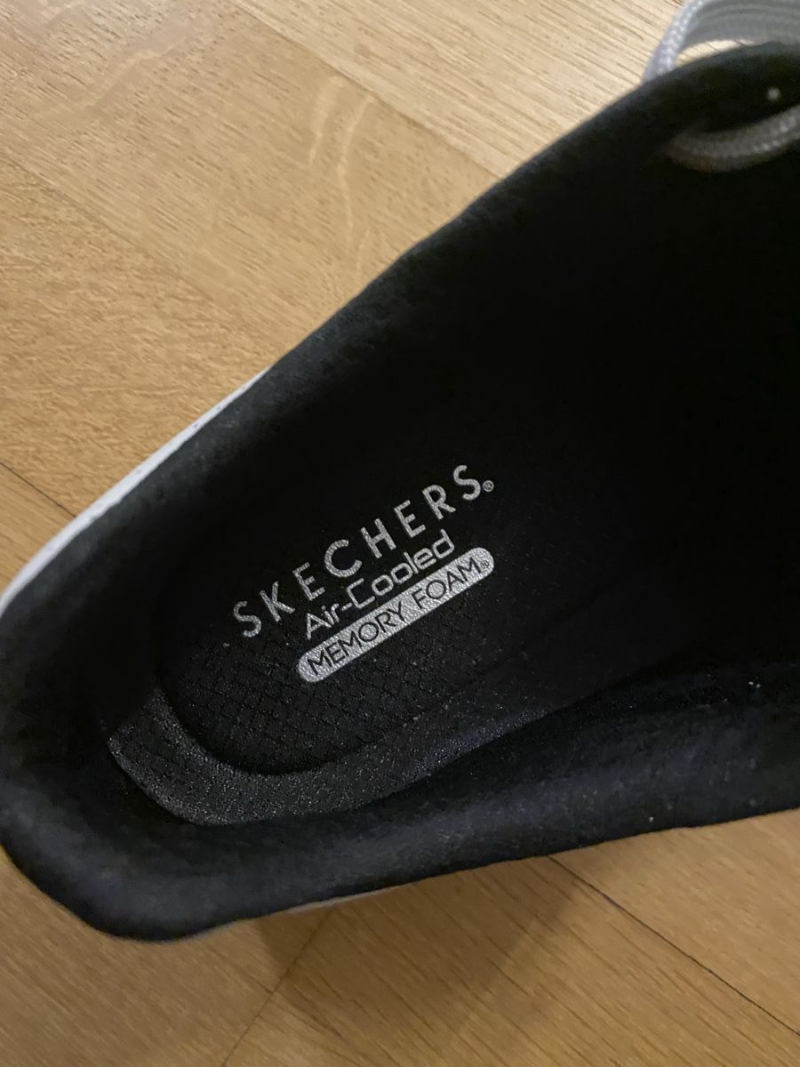 Skechers Scarpe da uomo: Stylische Skechers Sneaker Gr. 45 – Usato da Bern venduto da mod18 1