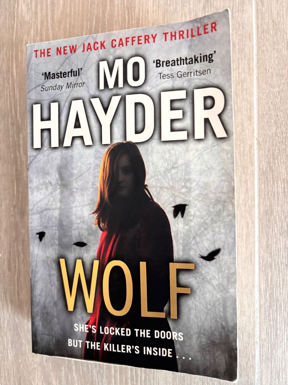 Libri: Wolf by Mo Hayder (Jack Caffery #7) – Usato da Châtelaine venduto da Maronggi