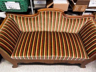 Divani: Antikes Sofa im Streifenmuster – Usato da Neerach venduto da tho_tk98