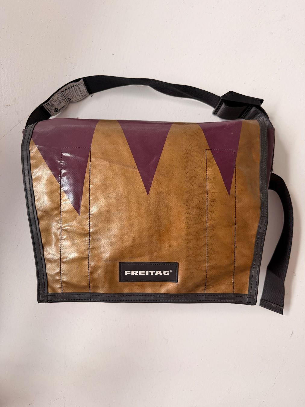 Freitag Borse: Freitag Tasche Freizeittasche Schultasche Einkaufstasche – Usato da Bern venduto da die_6p8g