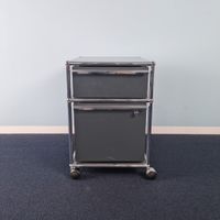 USM Haller Korpus A6/A4 Anthrazit