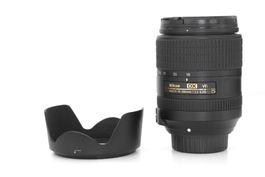 Nikon 18-300mm F/3.5-6.3 VR + UV Filter