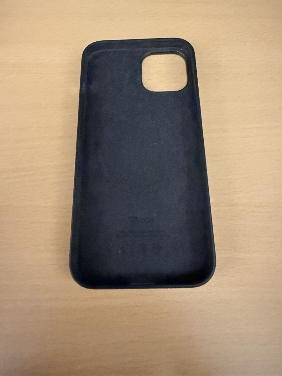 Apple Cover & Protezioni schermo: iPhone 14 Silikon Case mit MagSafe - Mitternacht – Usato da Aarau venduto da Melia077 5