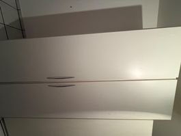 Hängeschrank Weiss 2 Türen, gut erhalten, CHF 200
