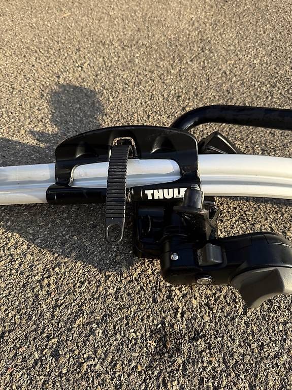 Portapacchi: Thule DachfahrradTräger – Usato da Hettlingen venduto da saimen666 4