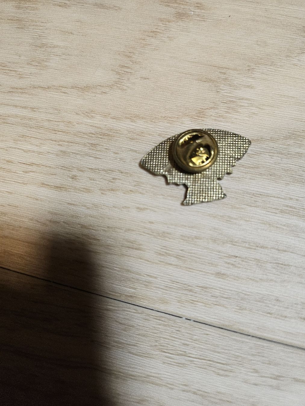 Placchette & Badge: Pin's vintage Malibu – Usato da La Joux FR venduto da car_ck96 1