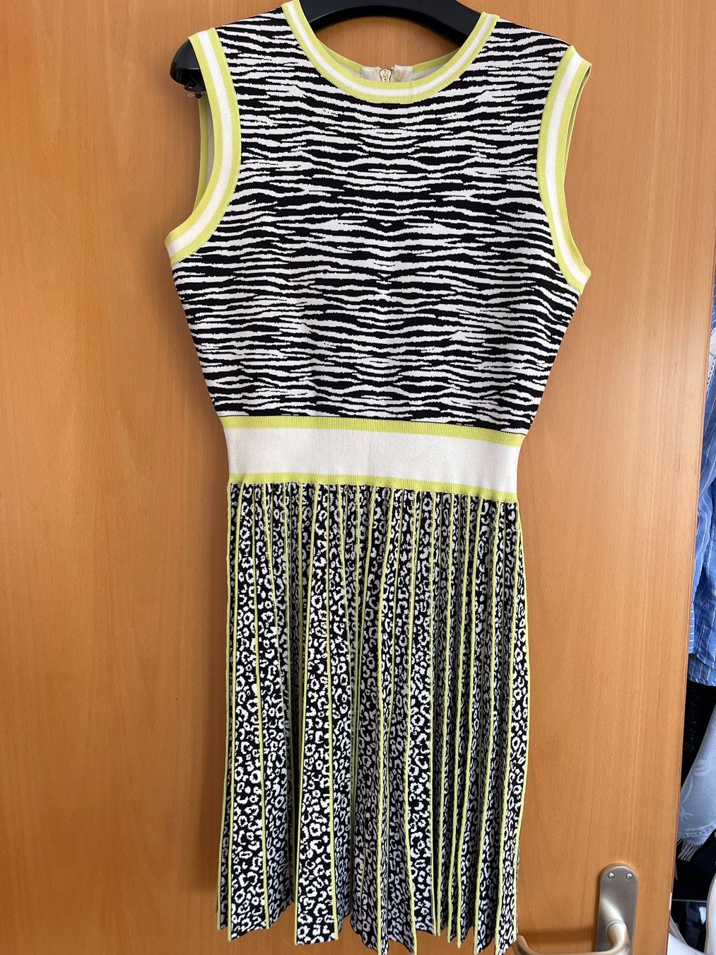 Vestiti: Tom Beker Kleid + Jacke 2 Set – Usato da Agra venduto da Milena_L