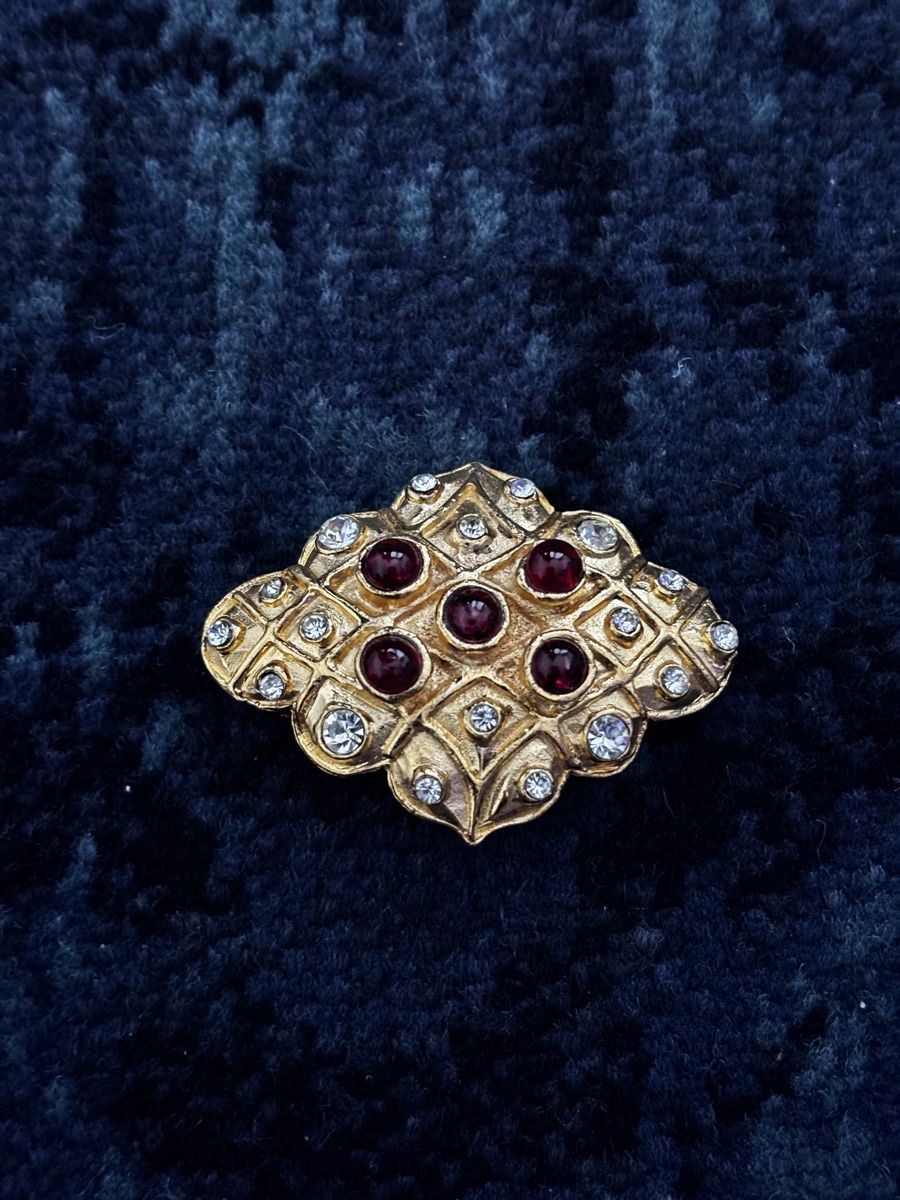 Chanel Spille & Fermagli: Broche Chanel gripoix  – Usato da Satigny venduto da rii_mh6c 2