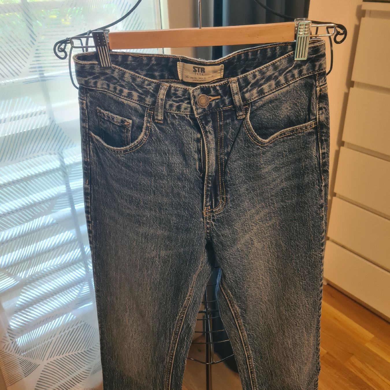 Stradivarius Jeans: jeans von stradivarius gr 36 – Nuovo (secondo la descrizione) da zürich venduto da janjaz 1