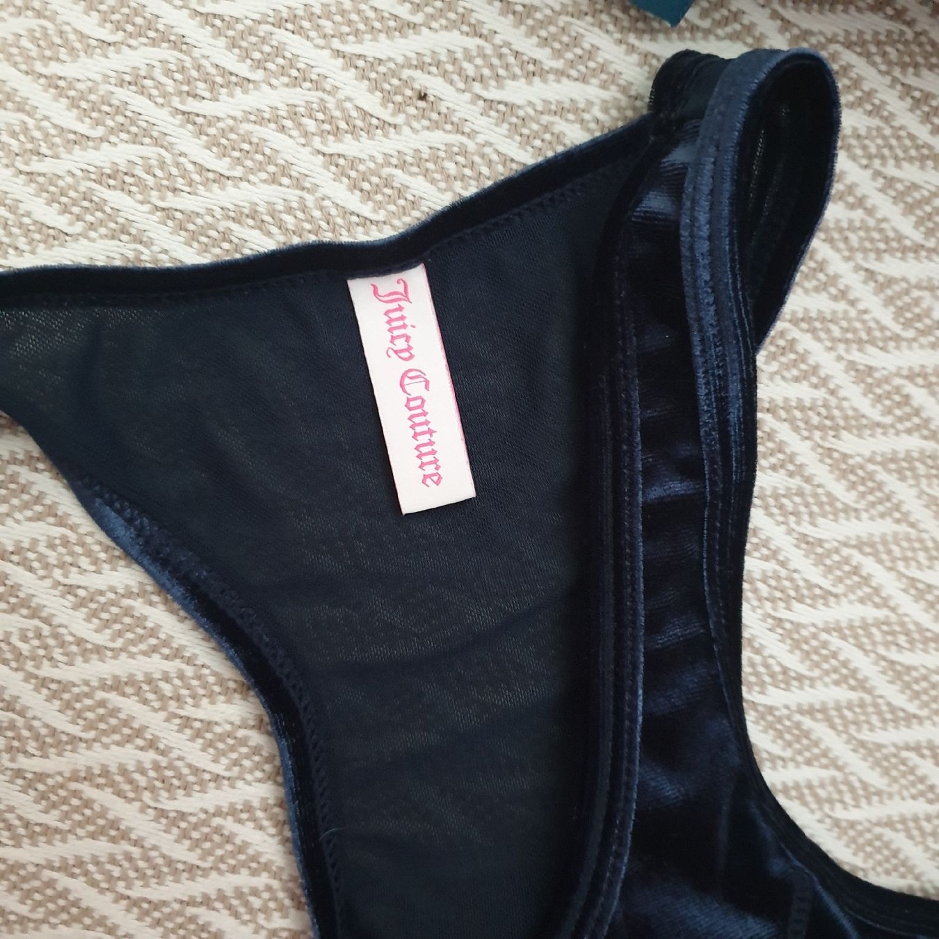 Juicy Couture Tops: Juicy Couture, Samt 2 Teiler  – D'occasion à Frenkendorf par Moon111 3