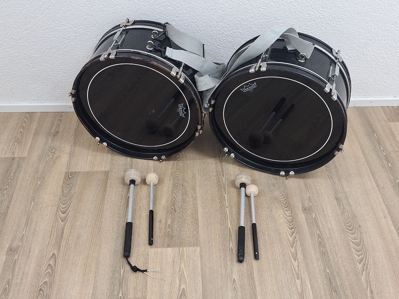 Musikinstrumente: 2 Marschtrommeln mit Schlägeln – Gebraucht aus Grüt (Gossau ZH) von wisdomio7 4
