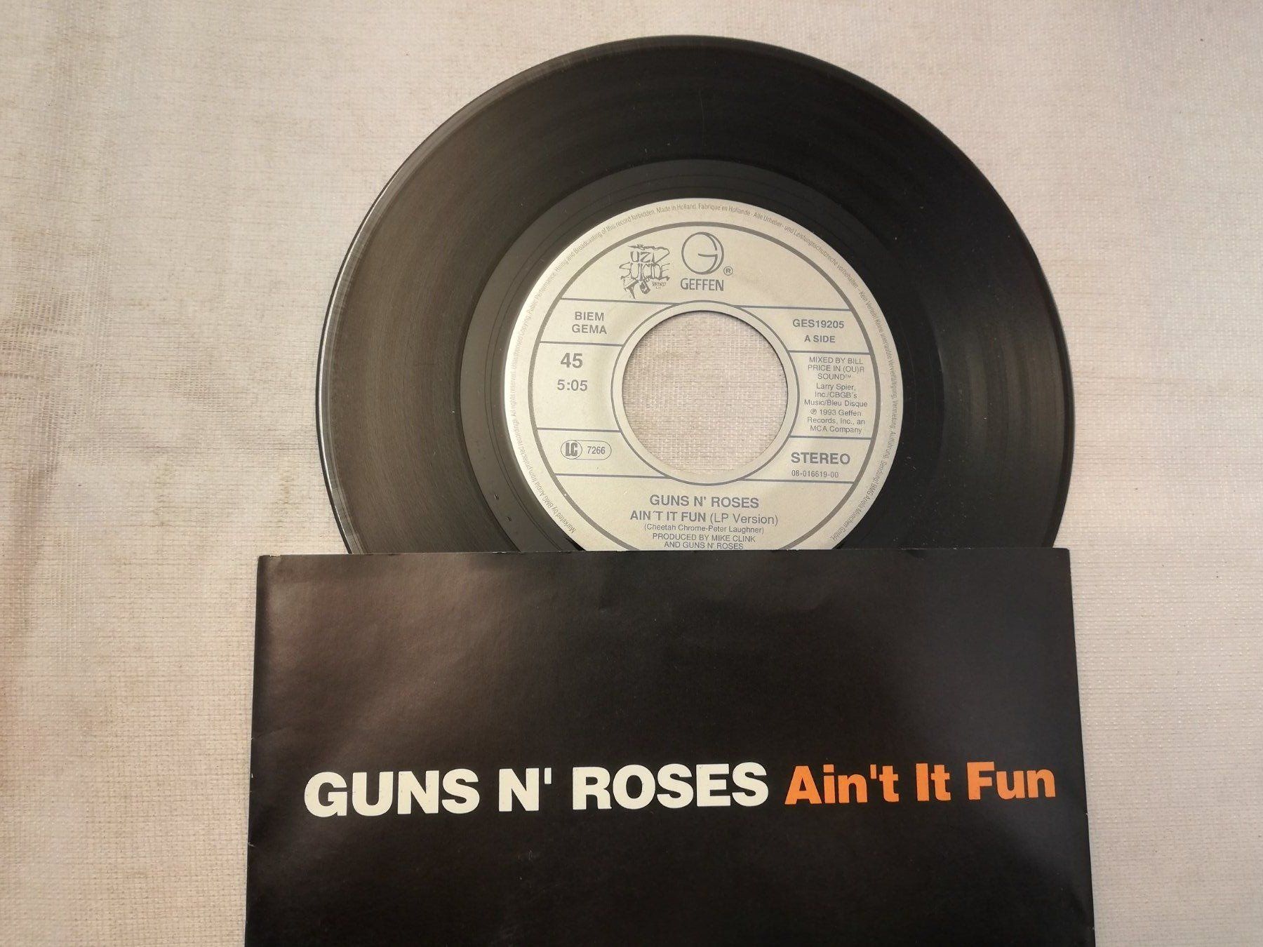 Dischi in vinile: GUNS N' ROSES - AIN'T IT FUN (SINGLES 7") – Usato da Bern venduto da Vinylsound.ch 2