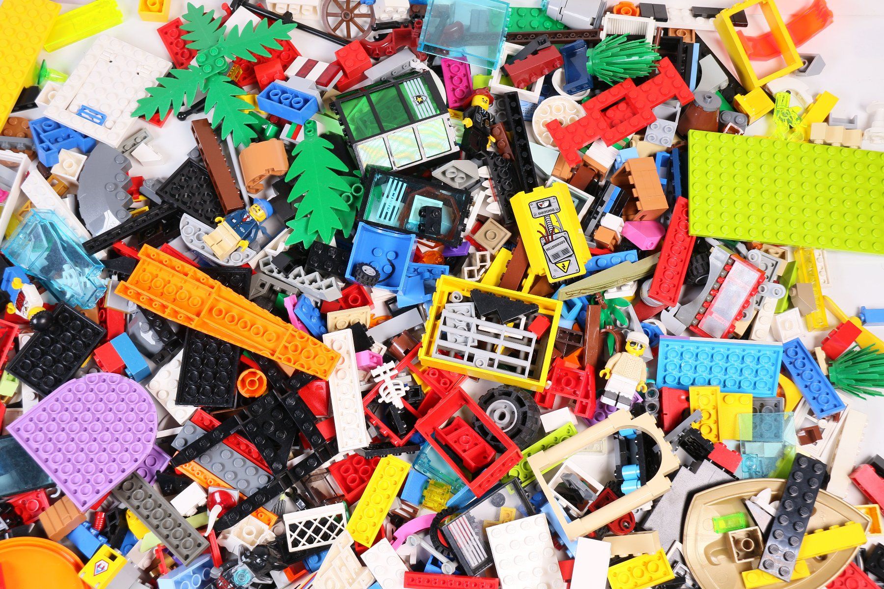 Lego Baukästen: 1.5 kg. Legoteile mit Minifiguren – Gebraucht aus Hettlingen von Scholi99 2