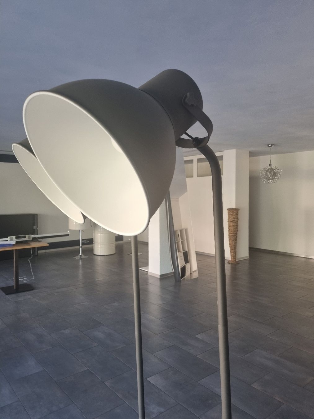 Lampade: 2 Stehlampen anthrazit Metall – Usato da Abtwil SG venduto da danikari 1
