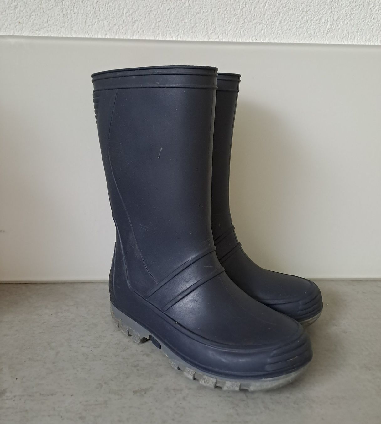 Schuhe für Jungen: Gummistiefel / Regenstiefel (Gr. 27) – Gebraucht aus Stein AR von foxtown2