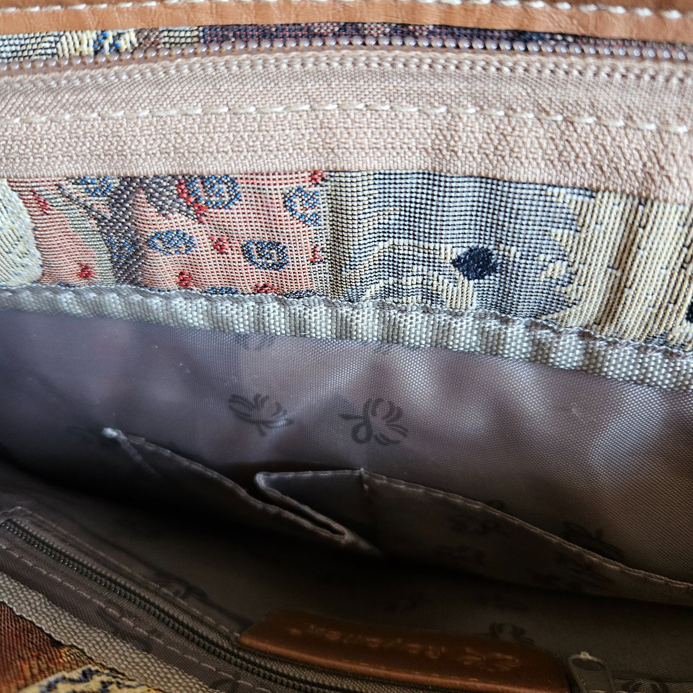 Borse da donna: Tasche mit Bärenmotiv – Usato da Uster venduto da Sonnenblume212 3