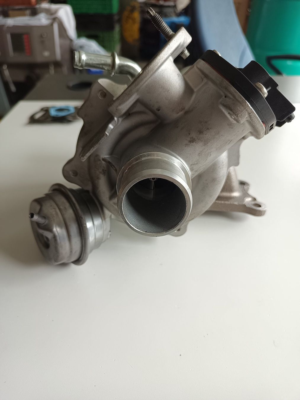 Ford Tutti pezzi di ricambio auto: Turbolader Turbo Ford 1.0 EcoBoost – Nuovo (secondo la descrizione) da Oberegg venduto da A-Z.Handel.Loehrer 6