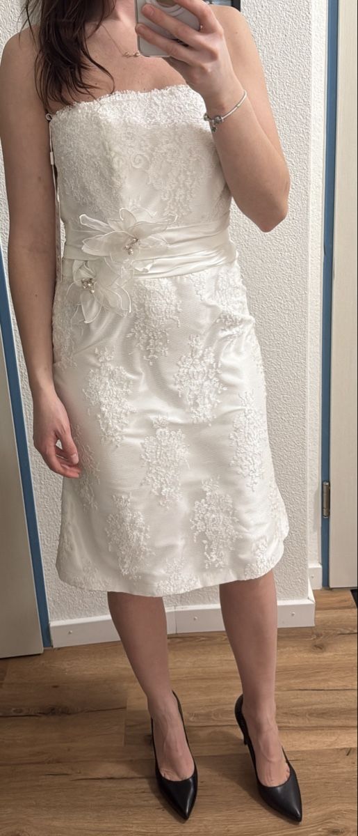 Vestiti: Mary's Couture – Nuovo (secondo la descrizione) da Mägenwil venduto da flo_jm5h