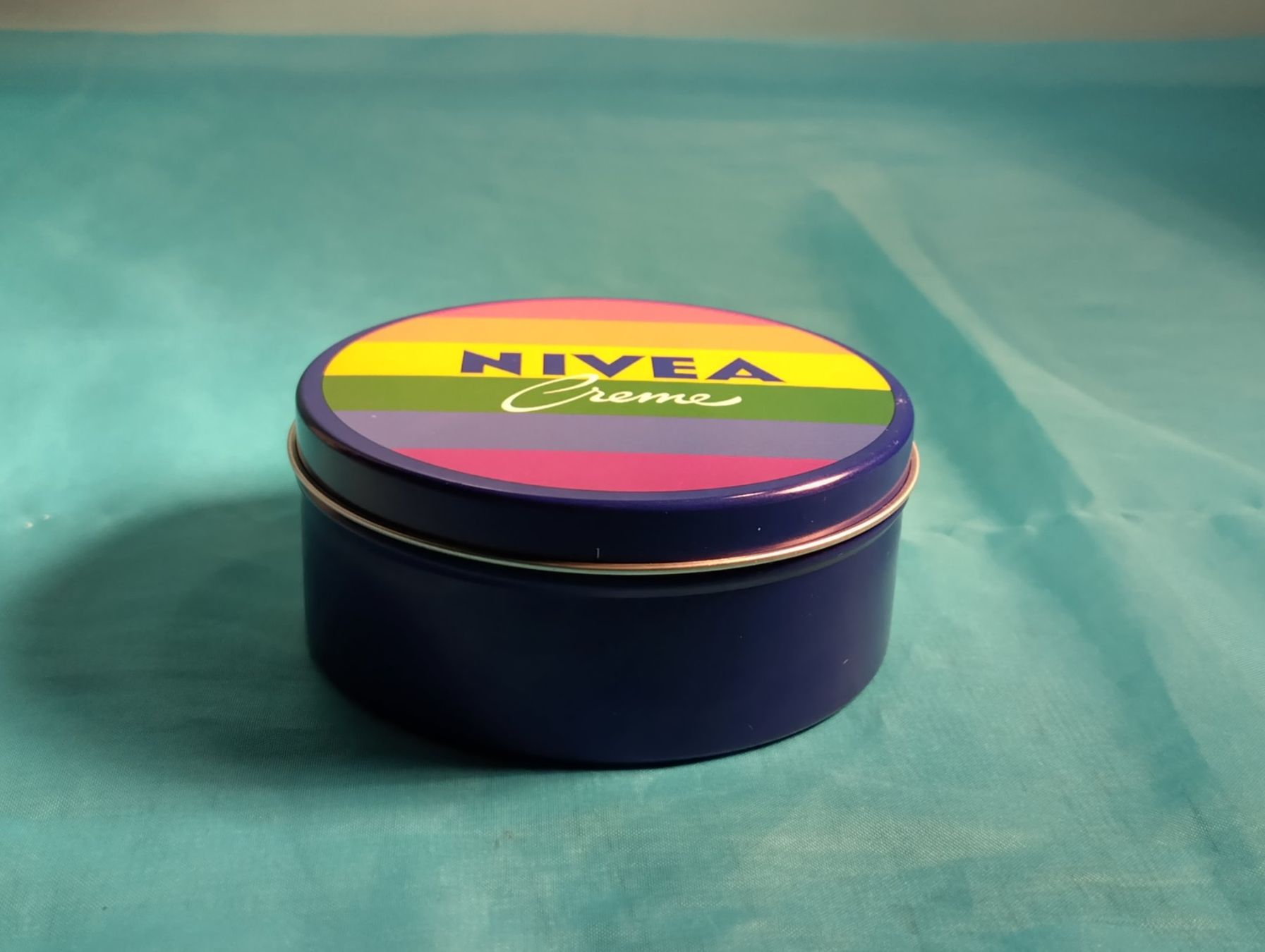 Nivea Altro in Decorazioni & Accessori: NIVEA Creme Blechbüchse – Usato da Bellach venduto da JingleCherry 1