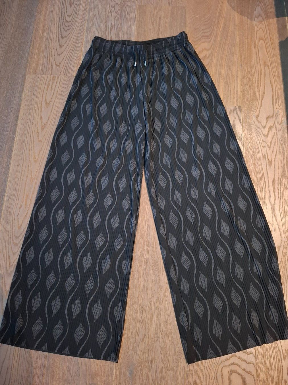 Pantaloni: Chicoree Hose gemustert XS/S neu – Nuovo (secondo la descrizione) da Root venduto da liv_6n92