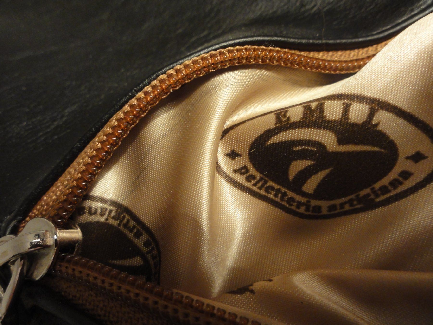 Borse da donna: Handtasche Emel – Usato da Steffisburg venduto da Robinh.17 3