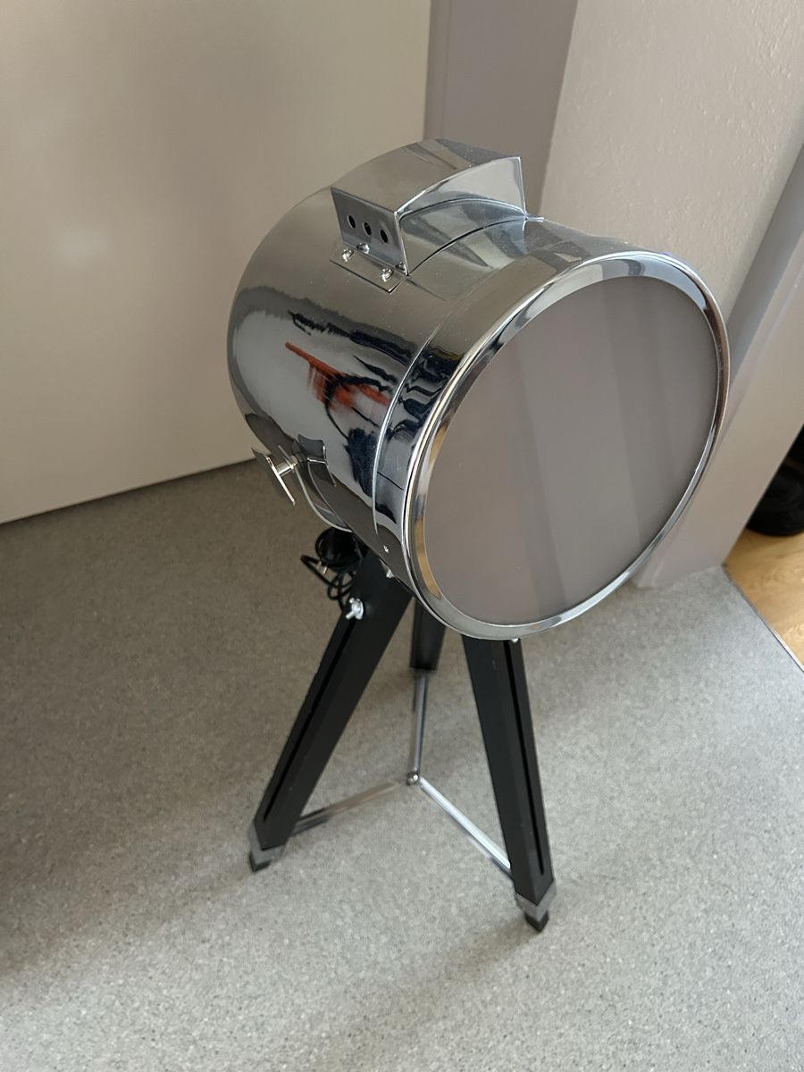 Lampen: Ständerlampe  – Gebraucht aus Henau von terrible 2