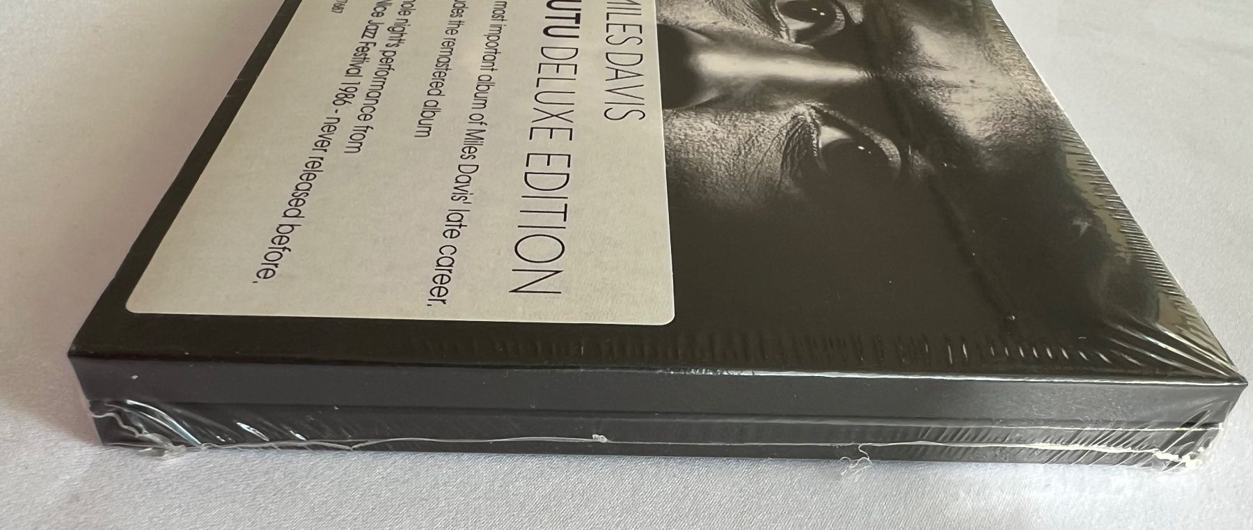 CD: Miles Davis - Tutu / 2 CD Set, OVP – Nuovo e nell'imballaggio originale da Schaffhausen venduto da Mond689 3