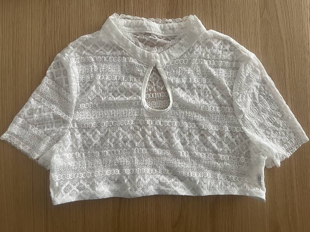 Blusen: Dirndlbluse weiss Gr. M-L Oktoberfest – Neu (gemäss Beschreibung) aus Reinach BL von present4you