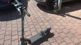Soflow E-Scooter SO4, w. gebraucht Pneu hinten verliert Luft