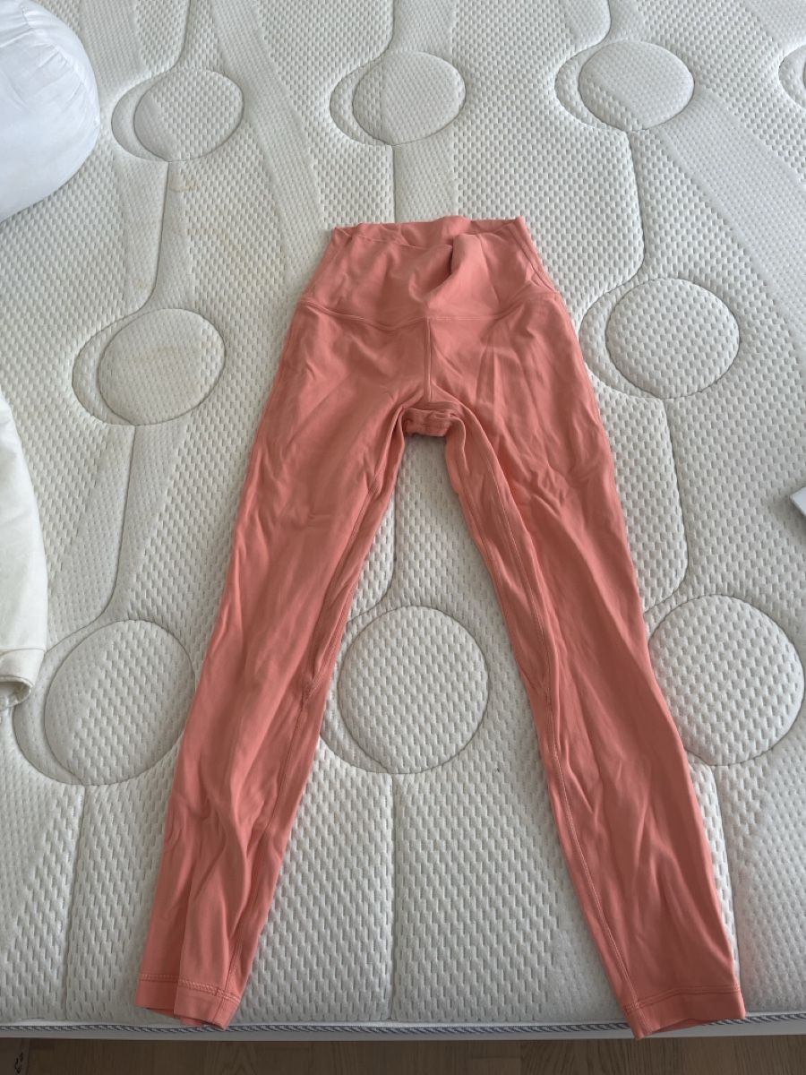 Lululemon Leggings: Lululemon Align Leggings Peach Size 4 – Neu (gemäss Beschreibung) aus Hombrechtikon von Kaatja