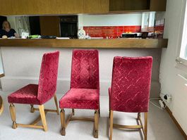 Elegante Esszimmerstühle, 5 Stk, roter Samt, Top Zustand!