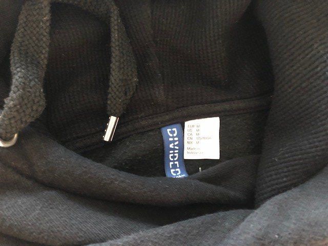 Maglioni & Felpe: Kapuzepullover schwarz – Usato da Gutenswil venduto da walker60 1