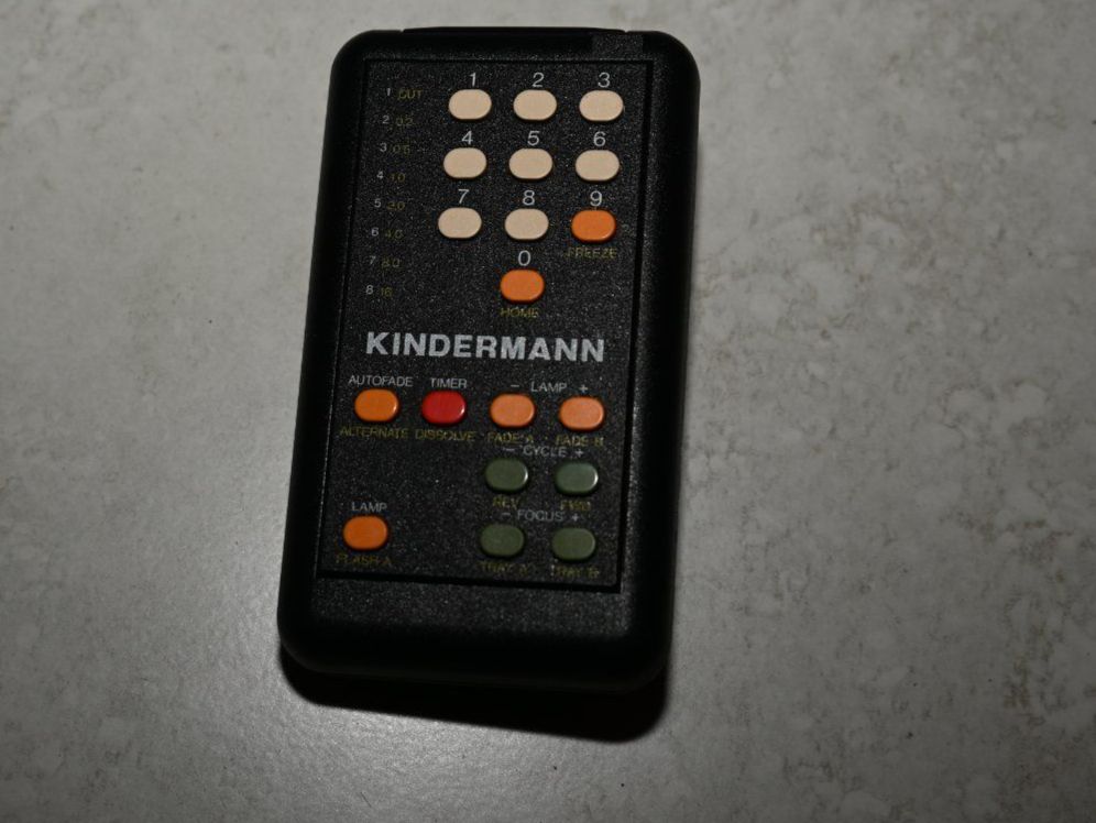 Pellicole: Kindermann Dia Projektor 2500 MPC / TL – Usato da Egg b. Zürich venduto da ma_ku 1