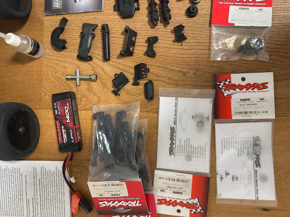 Traxxas Modellismo RC: TRAXXAS E-Revo VXL 1/16 – Usato da Wetzikon ZH venduto da Migolo 3