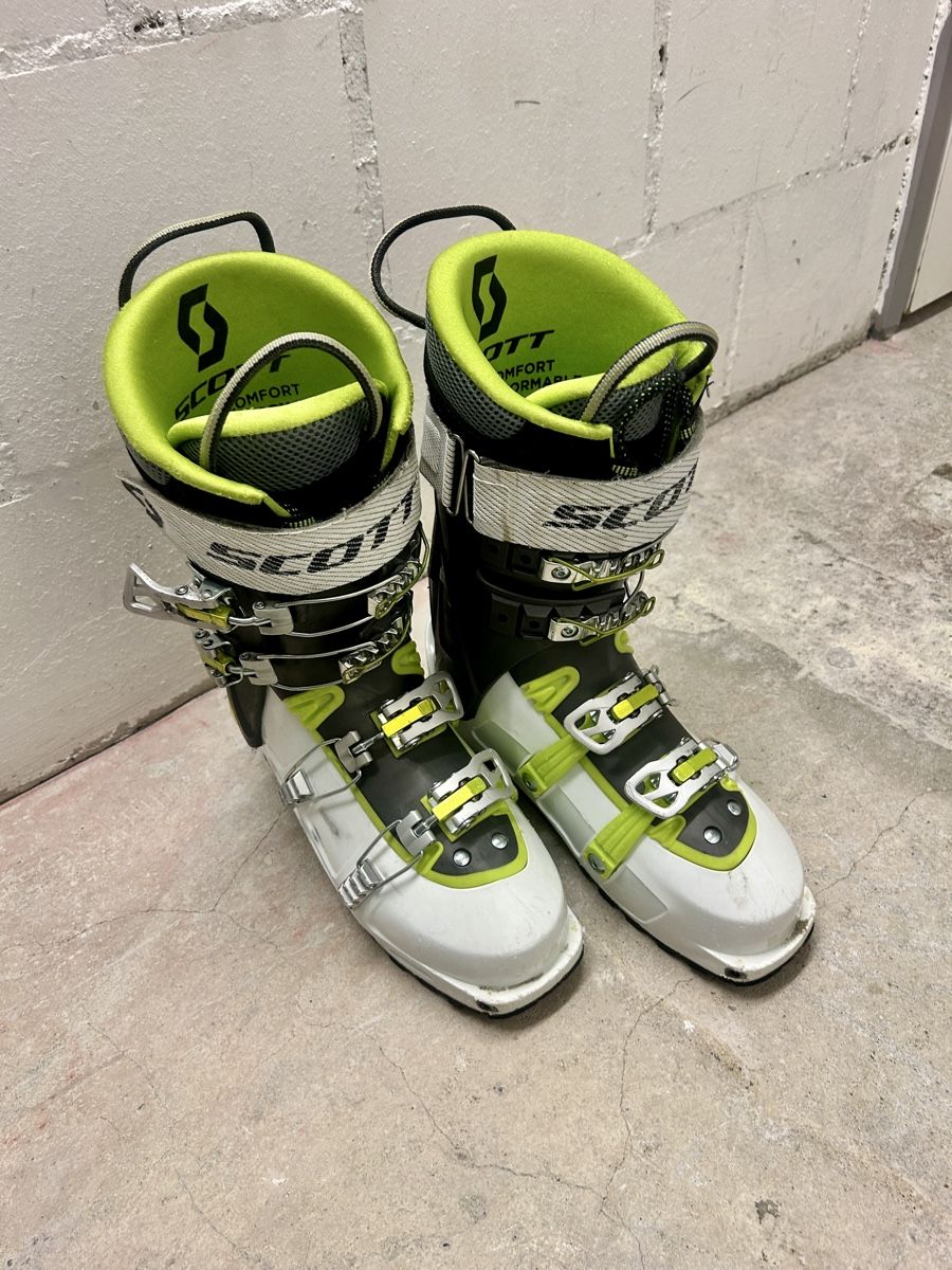 Scott Scarpe da donna: Scott Celeste Skitourenschuh 25/25.5 gebraucht – Usato da Burgdorf venduto da Littlebricksplanet