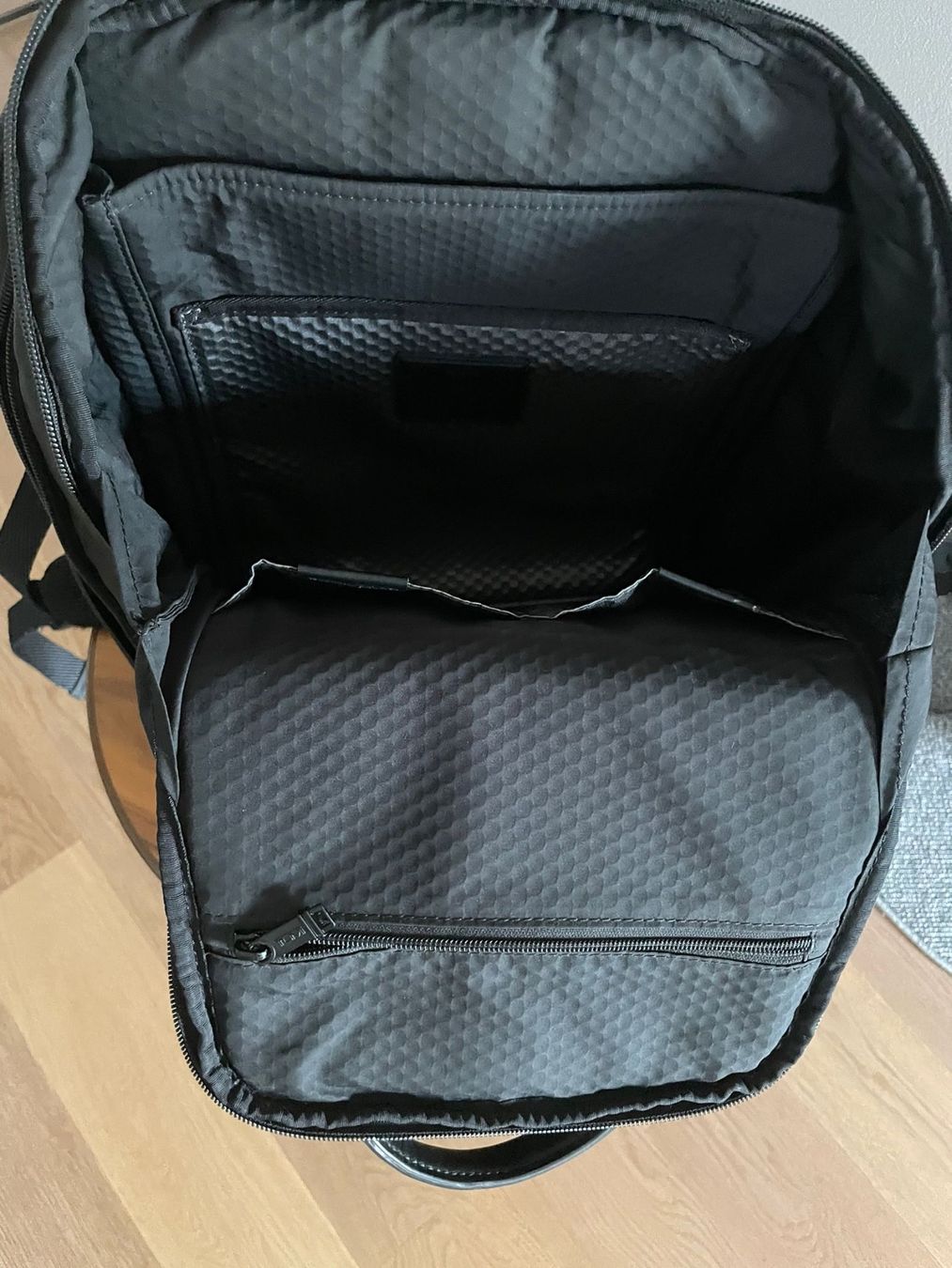 Tumi Zaini: TOP TUMI-Rucksack! Keinerlei Mängel – Usato da Zürich venduto da axe_k5cv 5
