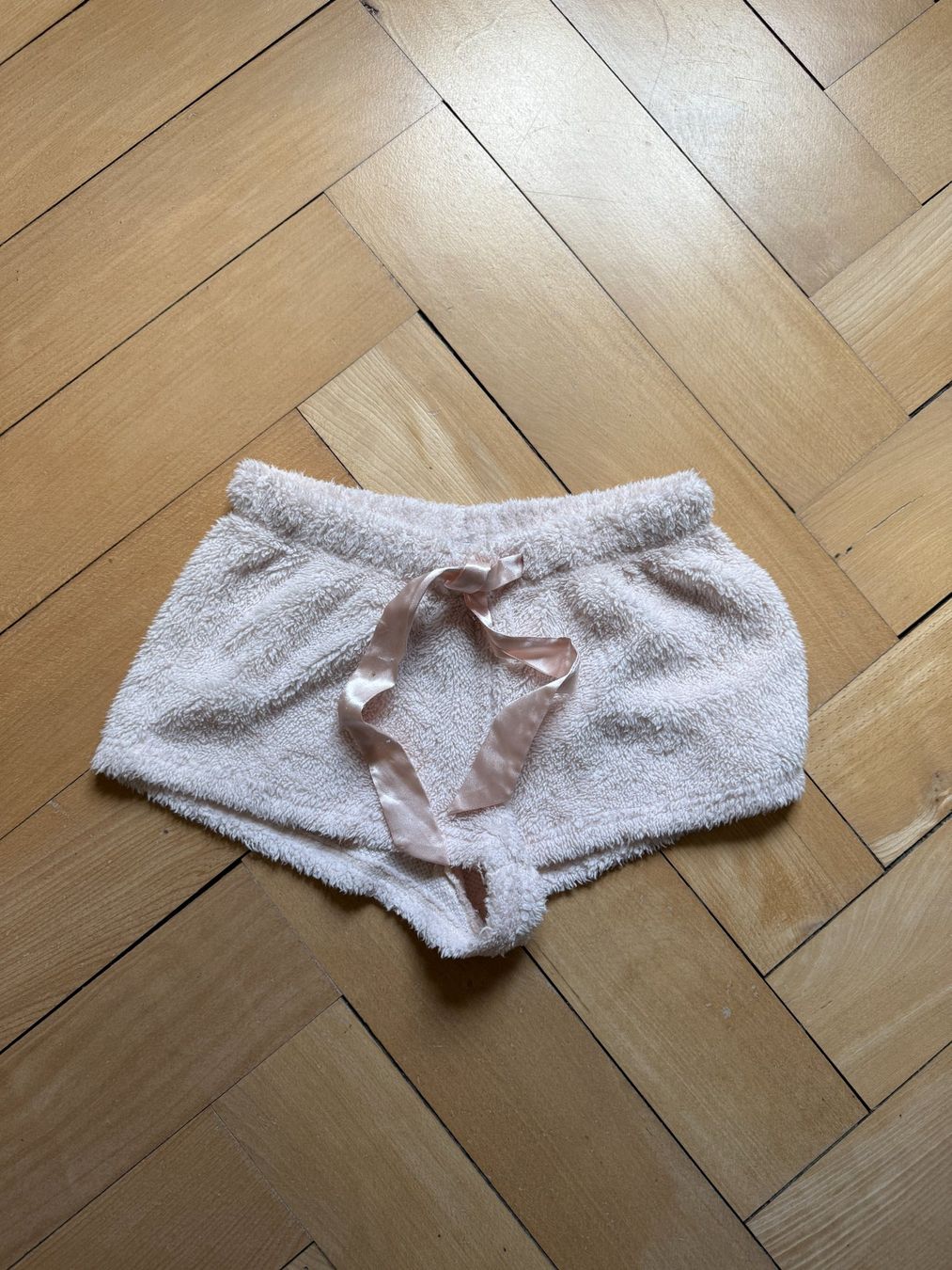 Pantaloni: Plüsch Shorts rosa XS – Usato da Zürich venduto da Diazaio