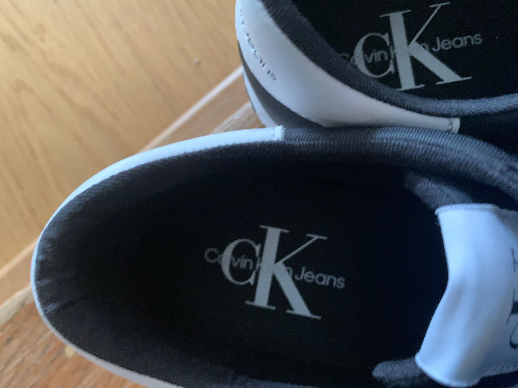 Calvin Klein Scarpe da donna: Calvin Klein sneakers Gr.37 – Usato da Zürich venduto da Ju777 3