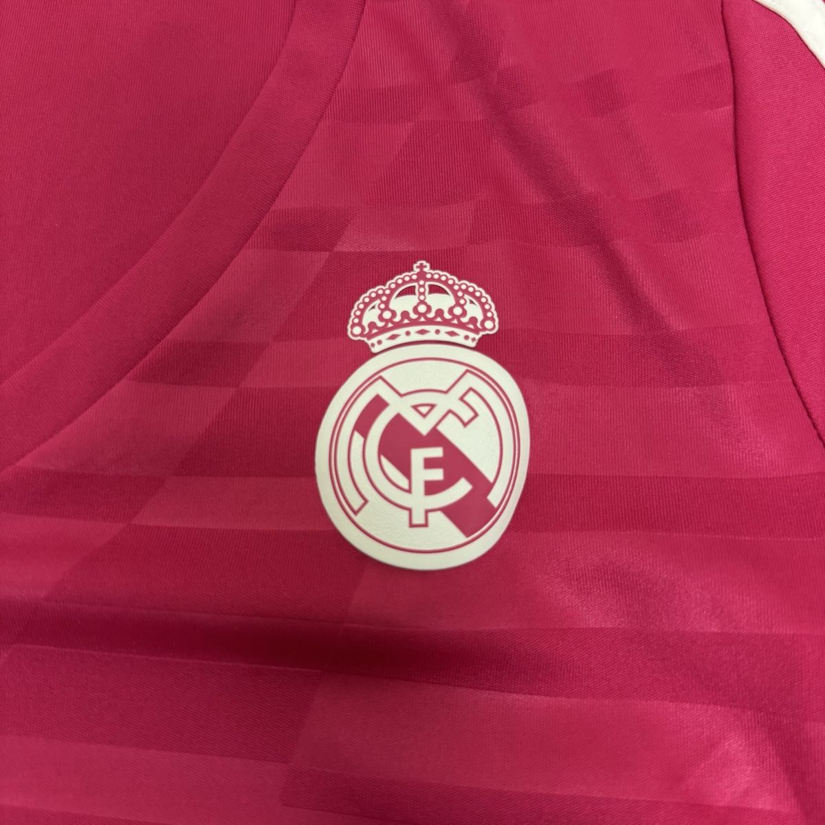 Leibchen & Hosen: Real Madrid Trikot Shirt – Gebraucht aus Zürich von jon_8vgb 2