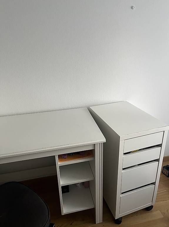 Scrivanie: Schreibtisch mit stuhl – Usato da Wohlen AG venduto da eli_zq6c 3