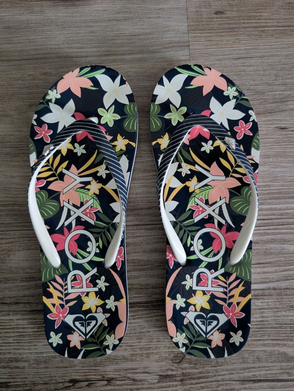 Roxy Chaussures femmes: Roxy FlipFlops - Grösse 37 – D'occasion à Aarberg par fosta