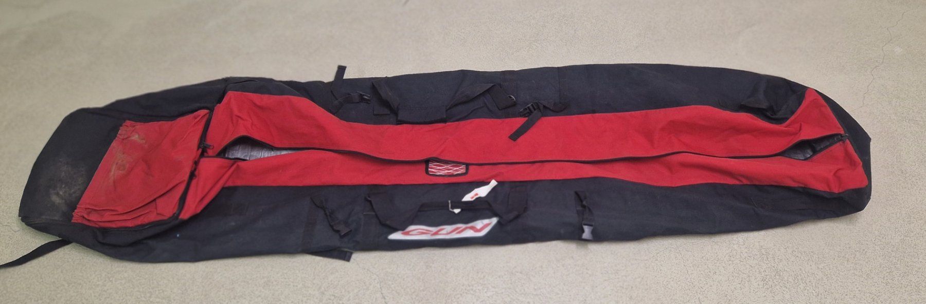 Surfen: Windsurf Segel und Masttasche – Gebraucht aus Stans von Stockema