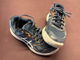ASICS Turnschuhe Court 4 Gr. 32 1/2